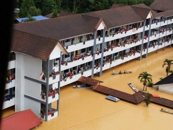 Tempat pemindahan banjir. 